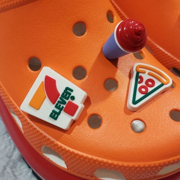 Mega Crush 7 Eleven x Crocs orange and green Mens 6, Womens 8 - Picture 4 of 14